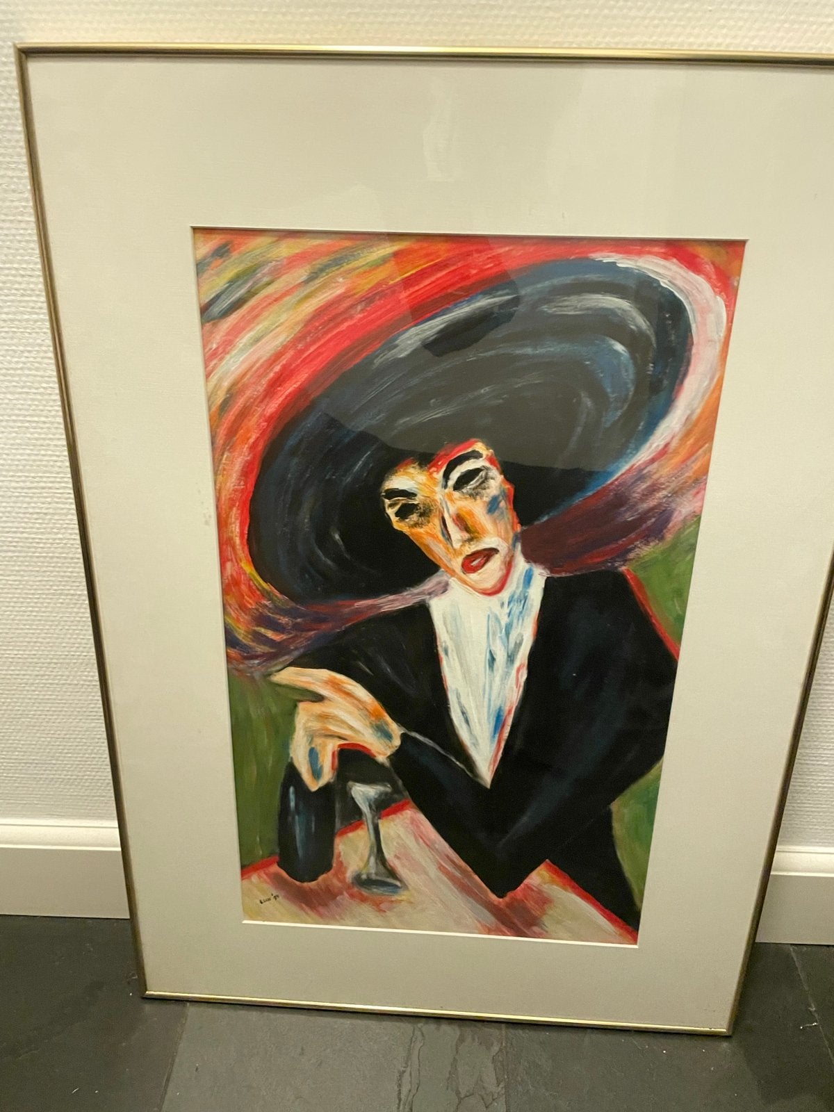 Modern schilderij: Vrouw met hoed en glas, Ophalen, Figuren, Overige materialen, Gesigneerd