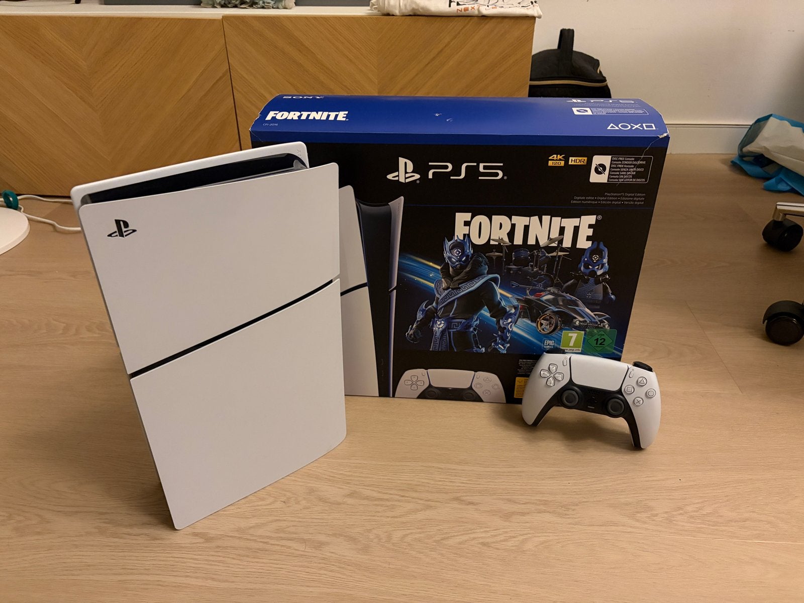 PlayStation 5 Digital Edition ZONDER Fortnite voucher!!, Spelcomputers en Games, Ophalen, Zo goed als nieuw, Playstation 5 Digital