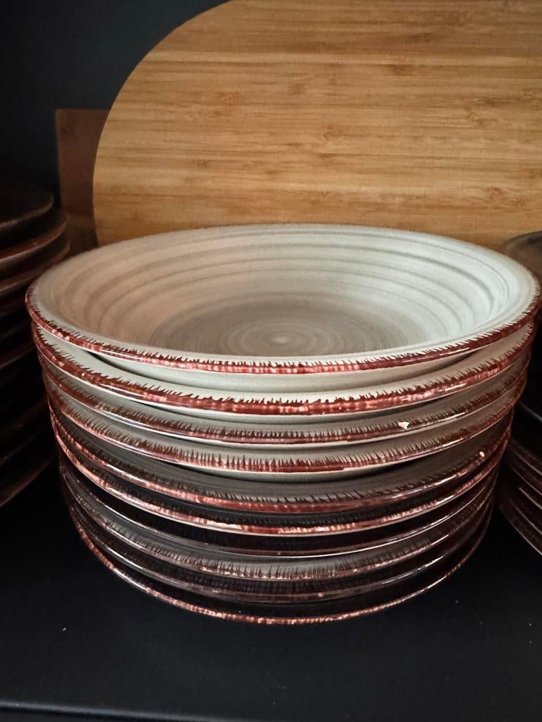 Serviesset beige bruin tinten 12-delig, Ophalen, Zo goed als nieuw, Effen, Aardewerk