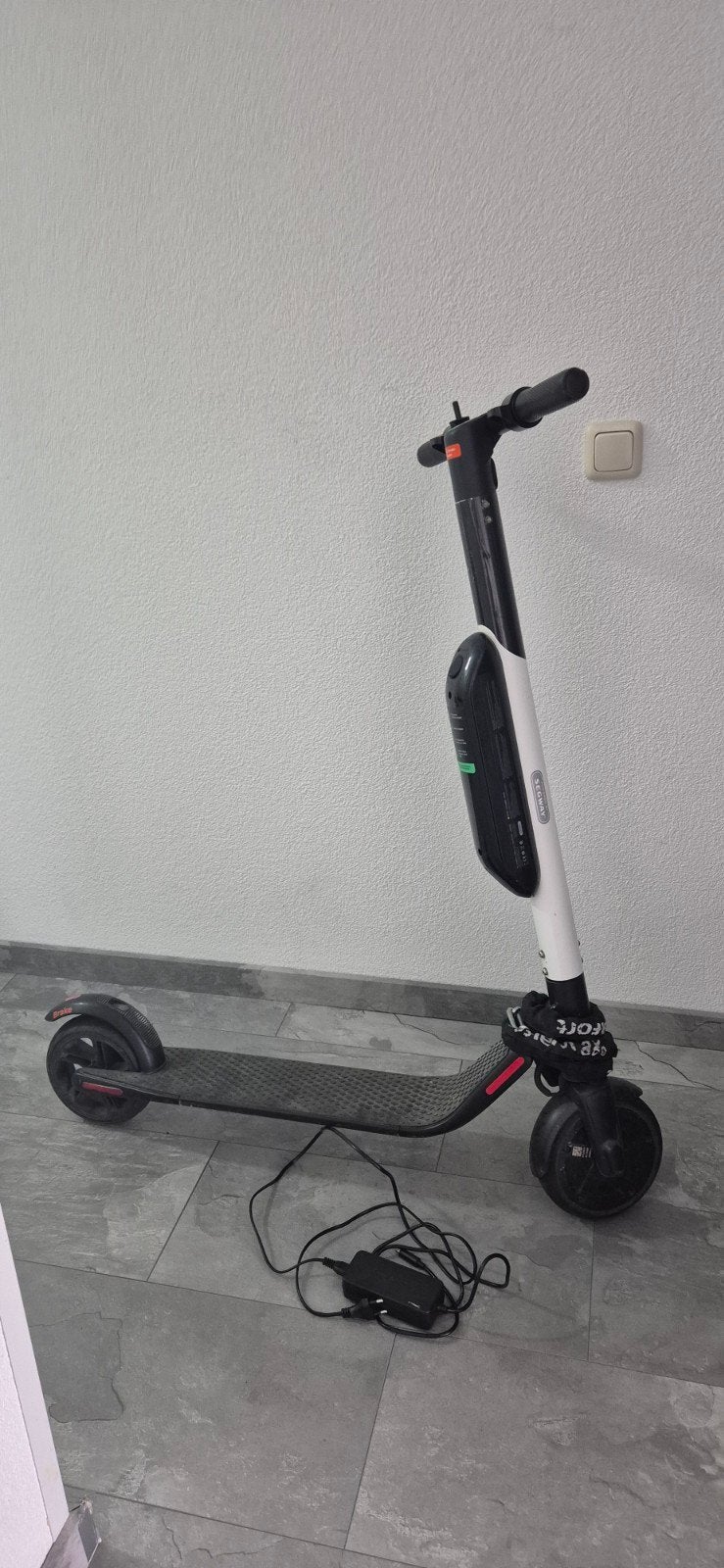 Segway Ninebot E-step met oplader, Fietsen en Brommers, Steps, Ophalen, Gebruikt, Elektrische step (E-scooter), Segway Ninebot