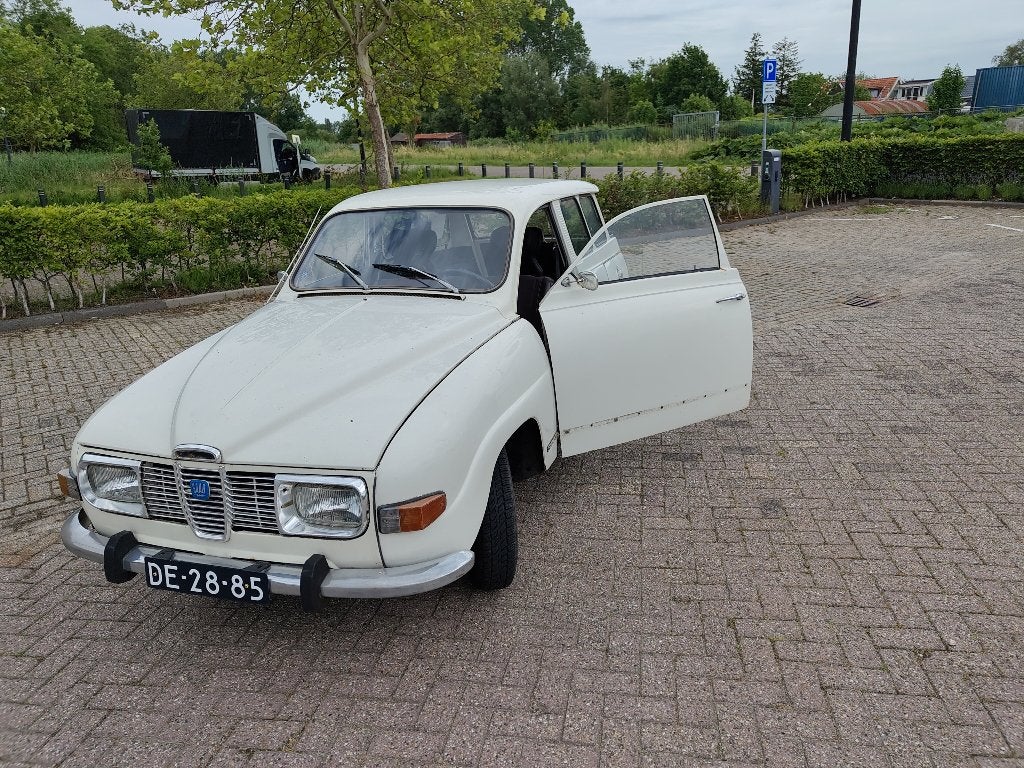 Saab 96, Auto's, Saab, Particulier, Saab 96, Benzine, Stationwagon, Handgeschakeld, Wit, Bruin, Stof, Voorwielaandrijving, Ophalen