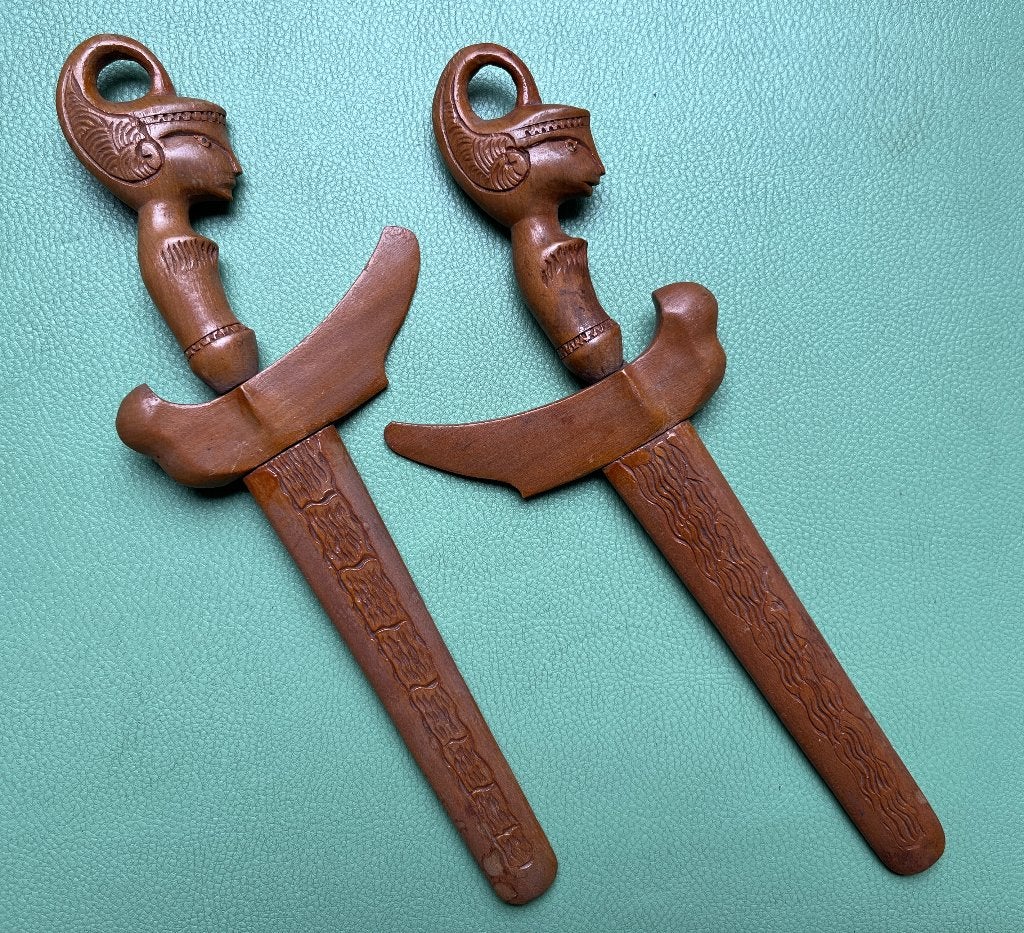 Houten kris 2 stuks, Ophalen of Verzenden