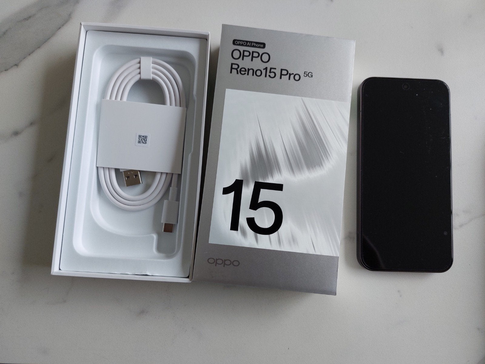 Oppo Reno15 Pro 5G - Nieuwstaat, bruin/rood, incl. bon, Telecommunicatie, Mobiele telefoons | Overige merken, Overige modellen