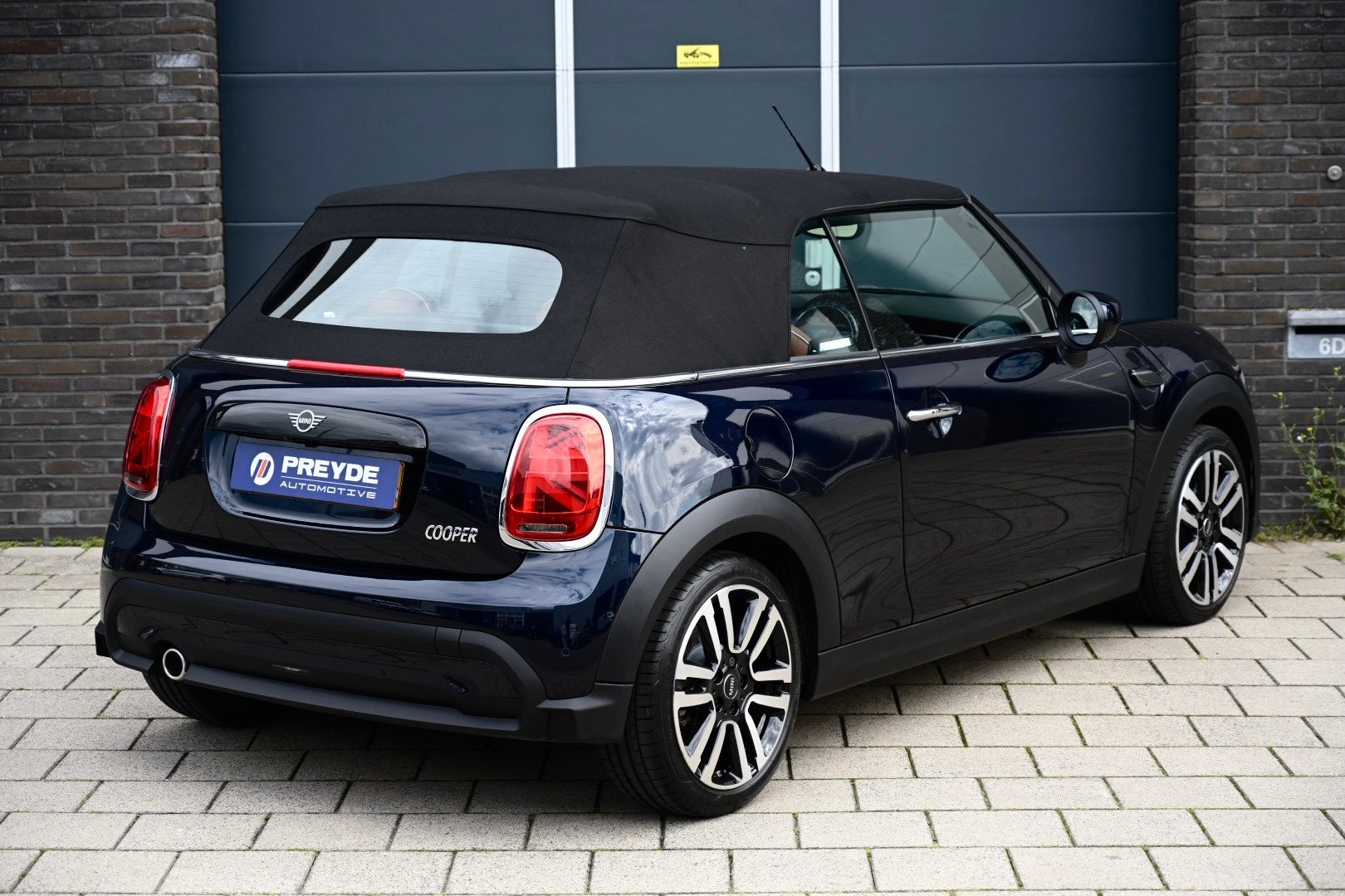 MINI Cabrio 1.5 Cooper MINI Yours Cabrio | 8.800 KM | 1E EIG, Auto's, 136 pk, Euro 6, Cabriolet, Leder