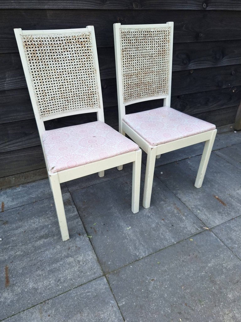 Gratis : 2 eetkamerstoelen, Ophalen, Gebruikt, Twee, Wit