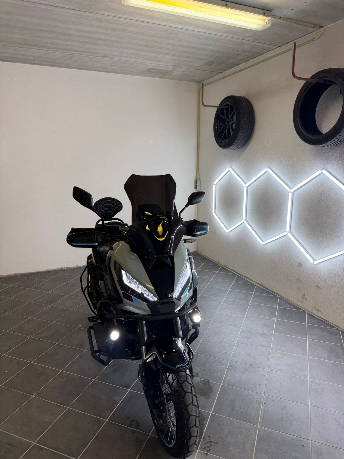 Honda X ADV 750 Puco Blue 2024, Motorrijbewijs A, Meer dan 35 kW, Automaat, 2 cilinders