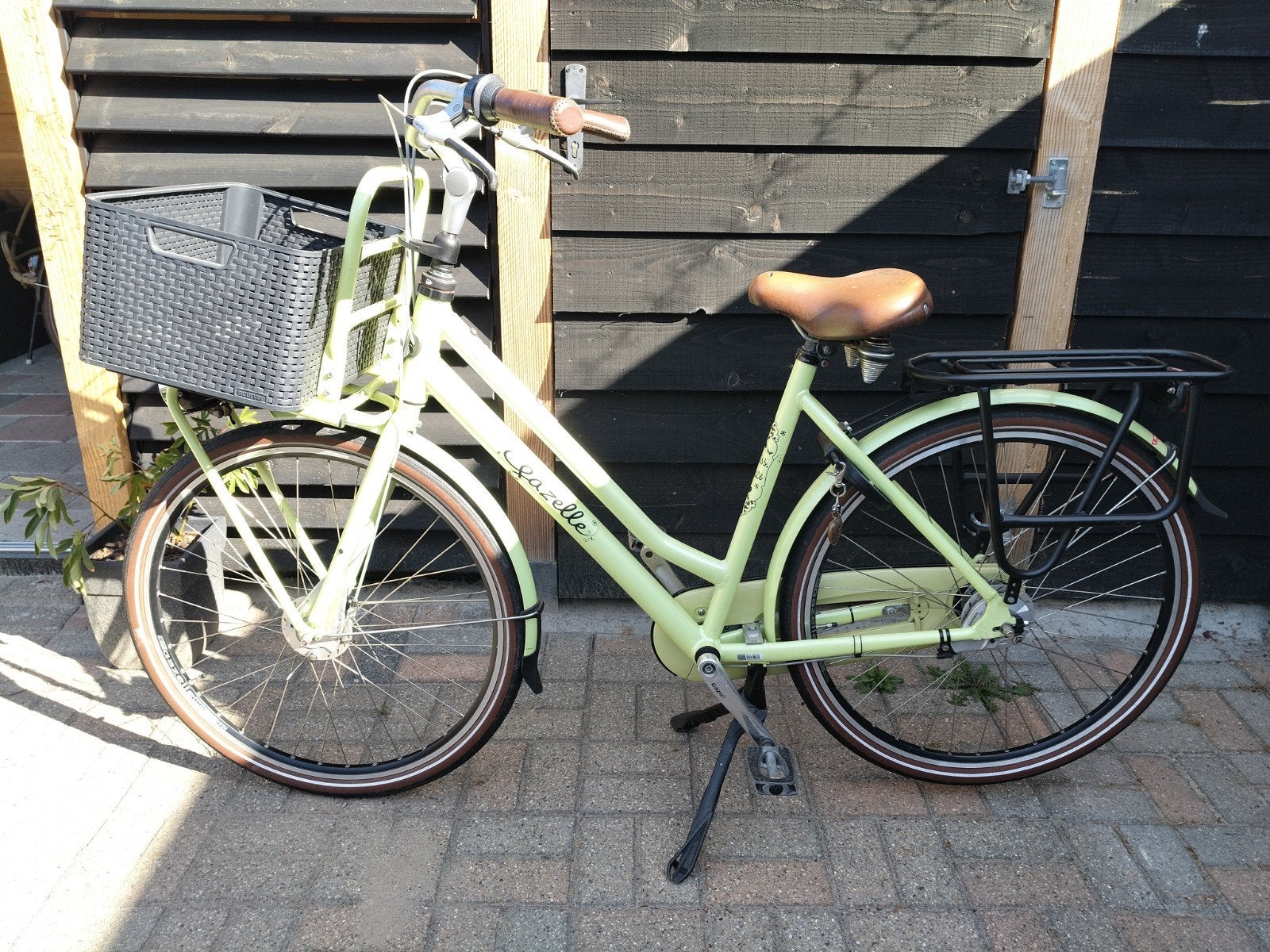 Damesfiets Gazelle 28 inch, Ophalen, 53 tot 56 cm, Zo goed als nieuw, Mandje