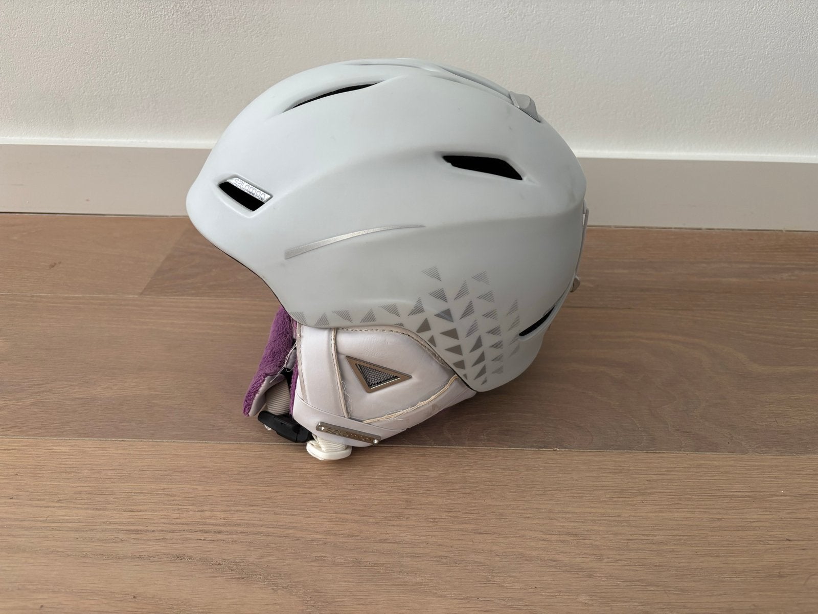 Salomon skihelm voor dames - Wit met paarse details, Ophalen, Gebruikt, Overige typen, Salomon