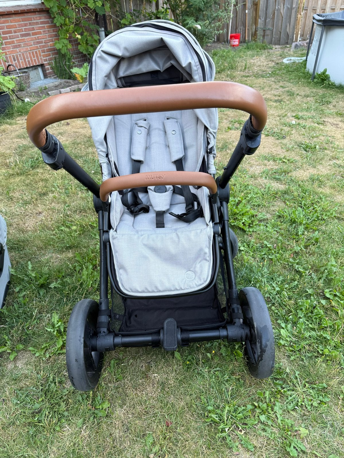 Mutsy Evo kinderwagen met regenhoes, Kinderen en Baby's, Kinderwagens en Combinaties, Ophalen, Gebruikt, Combiwagen, Met reiswieg