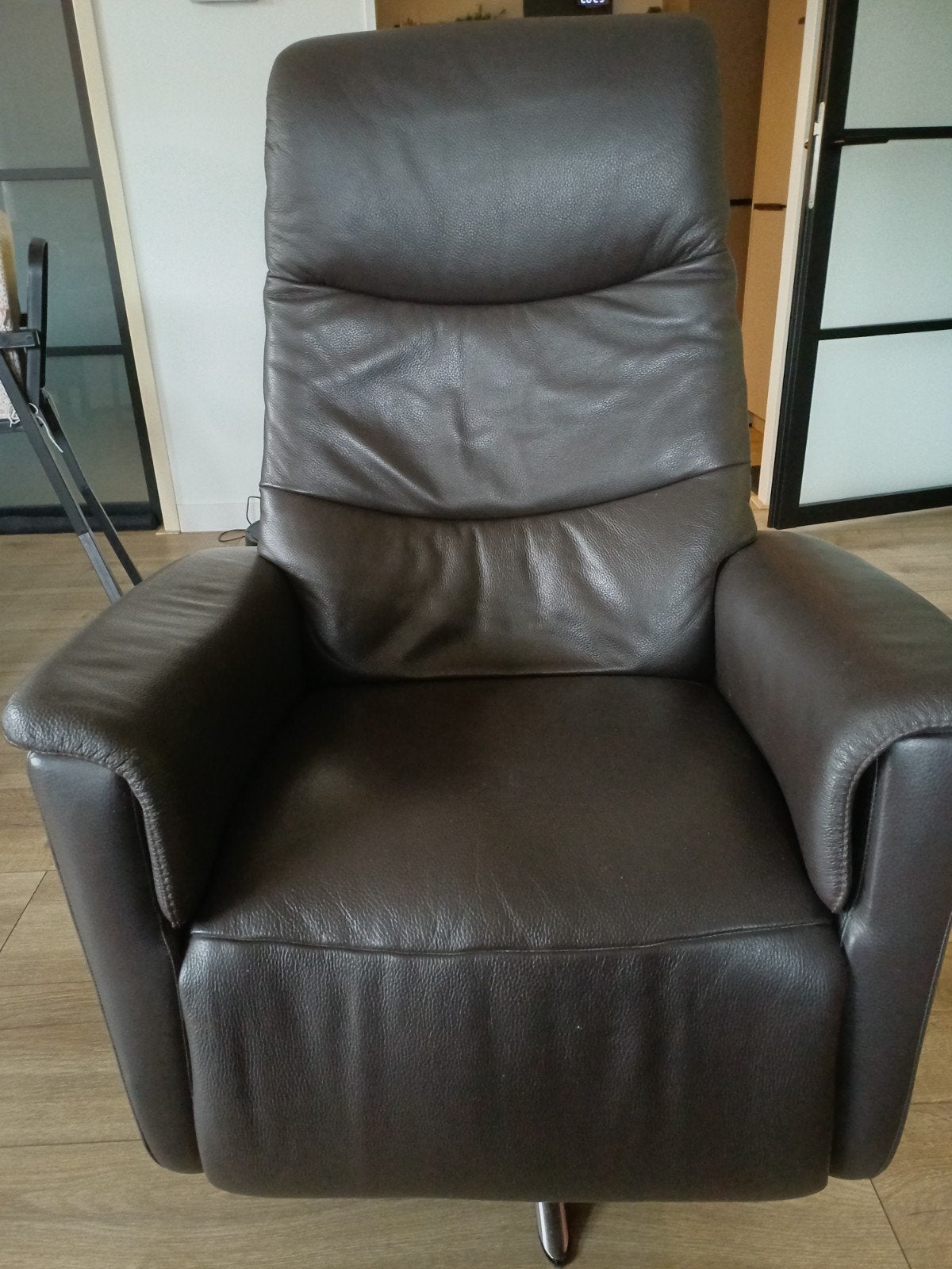 Te koop zeer nette  bruine relaxstoel, Ophalen, Gebruikt, 75 tot 100 cm, 50 tot 75 cm