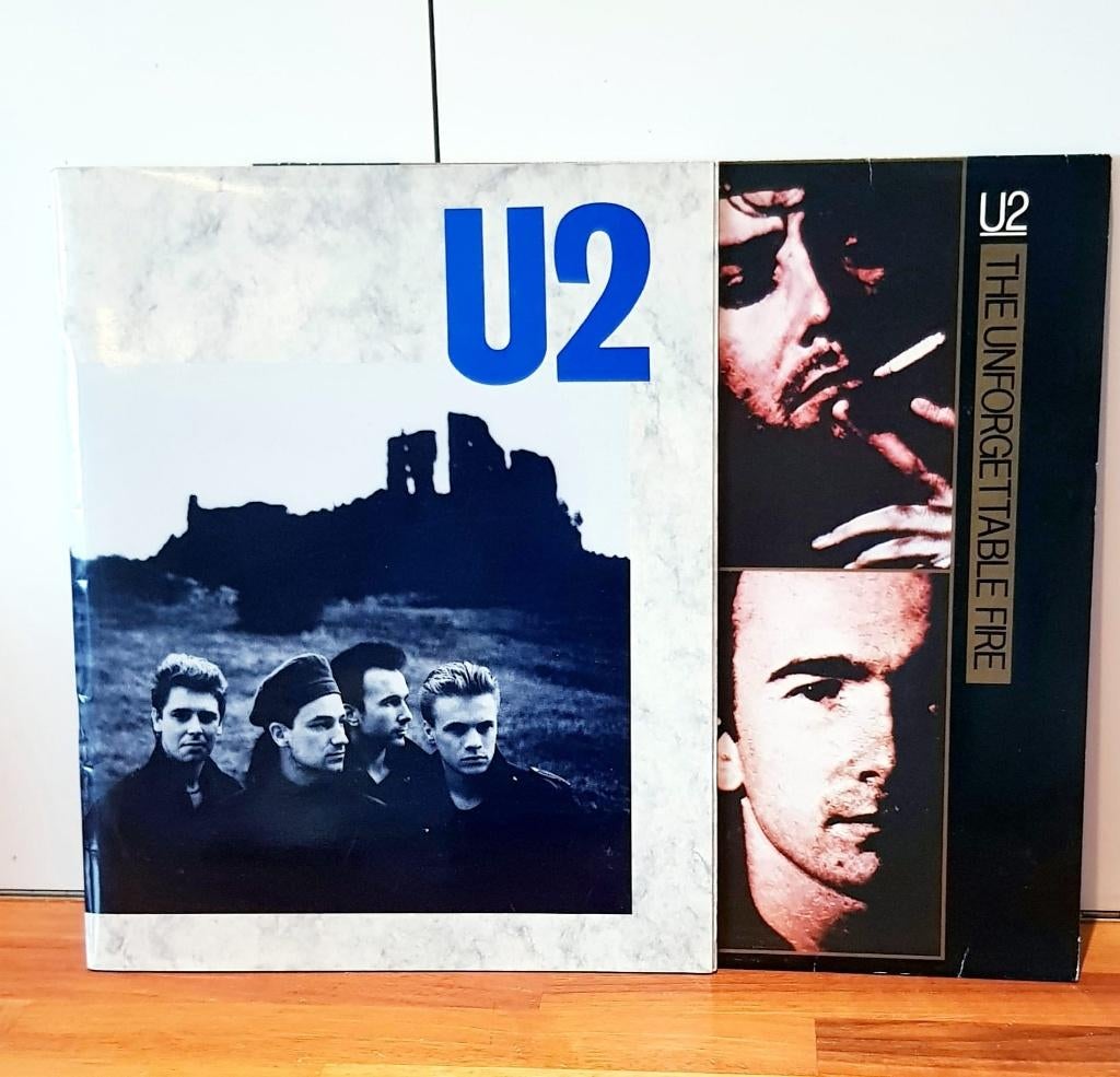 U2 Tourboek 1984-1985 + maxisingle The Unforgettable Fire, Gebruikt, 1980 - 1989, Ophalen of Verzenden, 12 inch