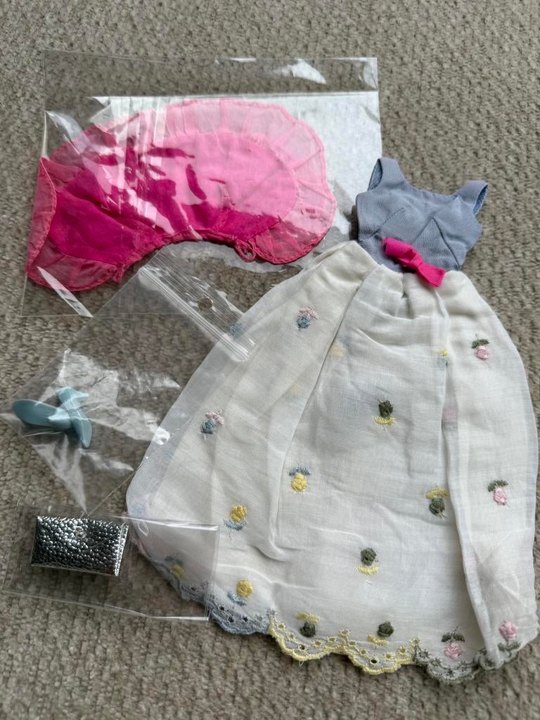Vintage barbiekleding Francie “First Formal”, Ophalen of Verzenden, Gebruikt, Kleertjes