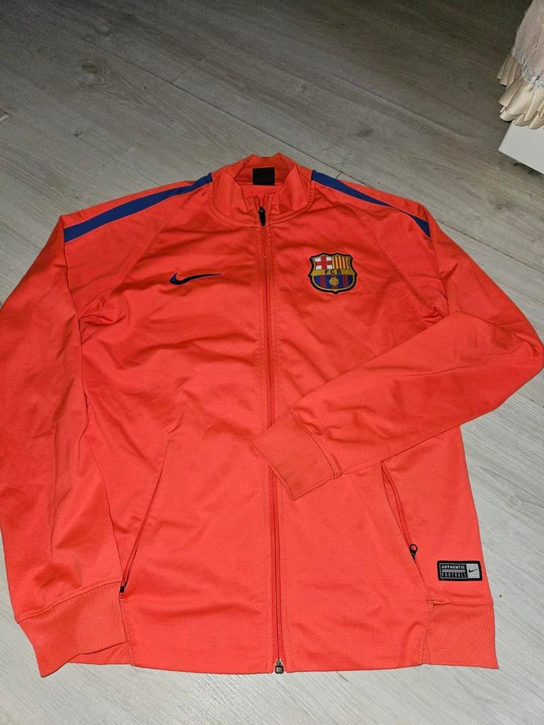 Nike trainingsjas Fc Barcelona mt M zgan, Sport en Fitness, Voetbal, Maat M, Ophalen of Verzenden, Zo goed als nieuw, Overige typen