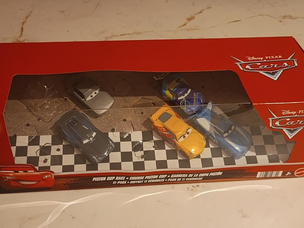 Cars Disney Mattel nieuw, Kinderen en Baby's, Speelgoed | Speelgoedvoertuigen, Nieuw, Ophalen of Verzenden