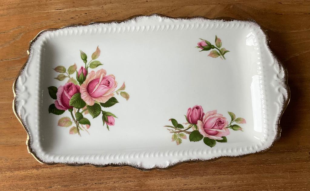Royal Albert porselein anniversary rose cake schaal, Ophalen of Verzenden