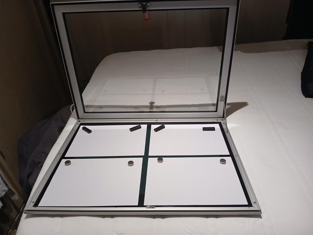 Publicatiebord aluminium/glas, Ophalen, Glas, 50 tot 100 cm, Minder dan 100 cm
