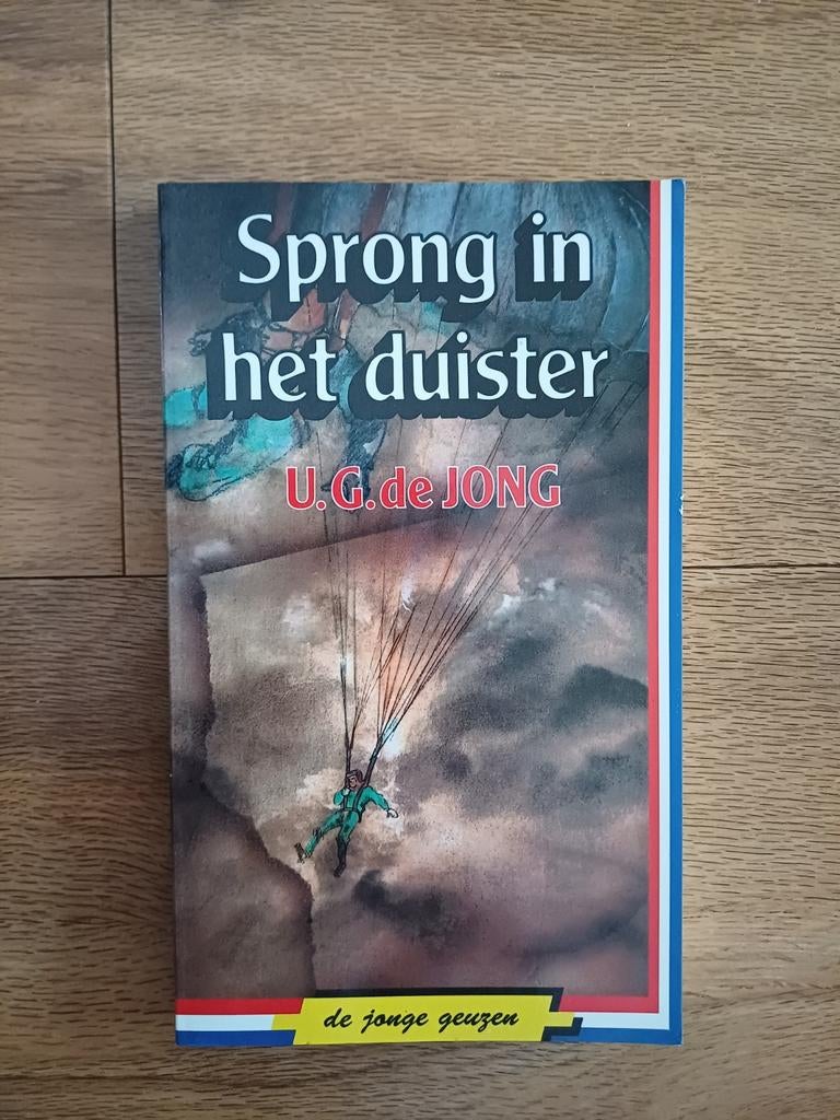 U.G. de Jong - 07 sprong in het duister. Prima staat, Ophalen of Verzenden, Zo goed als nieuw, U. G. de Jong