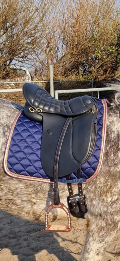 Massimo Trail zadel / zadel paard / dressuur zadel, Dieren en Toebehoren, Paarden en Pony's | Zadels, Ophalen of Verzenden, Zo goed als nieuw