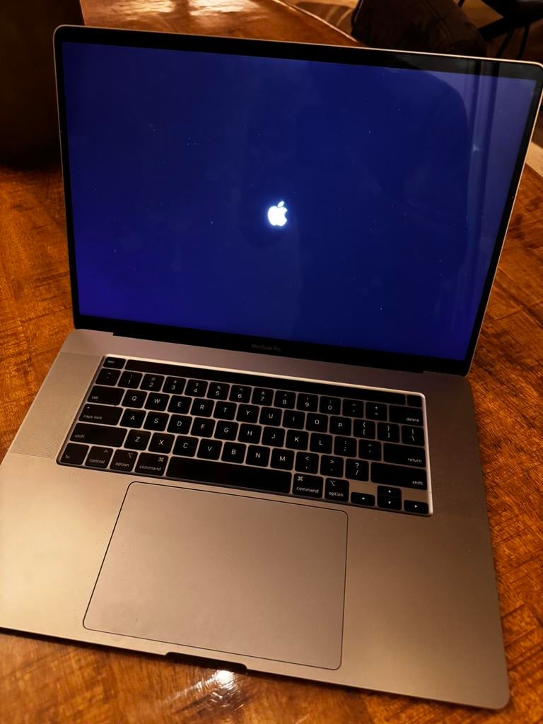 MacBook Pro 16-inch (2019) – i9 / 32GB / Radeon Pro 5500M, 2 tot 3 Ghz, Zo goed als nieuw, 16 inch, Ophalen