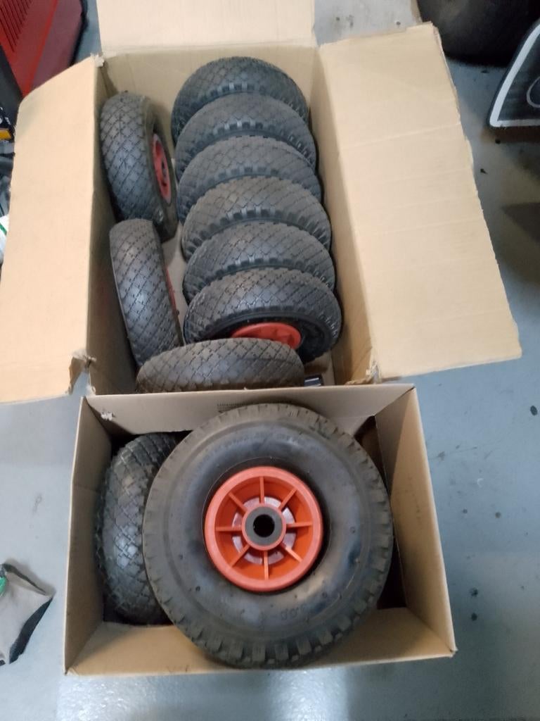 Kruiwagen bandjes etc. 12 stuks nieuw, Tuin en Terras, Kruiwagens, Ophalen, Nieuw