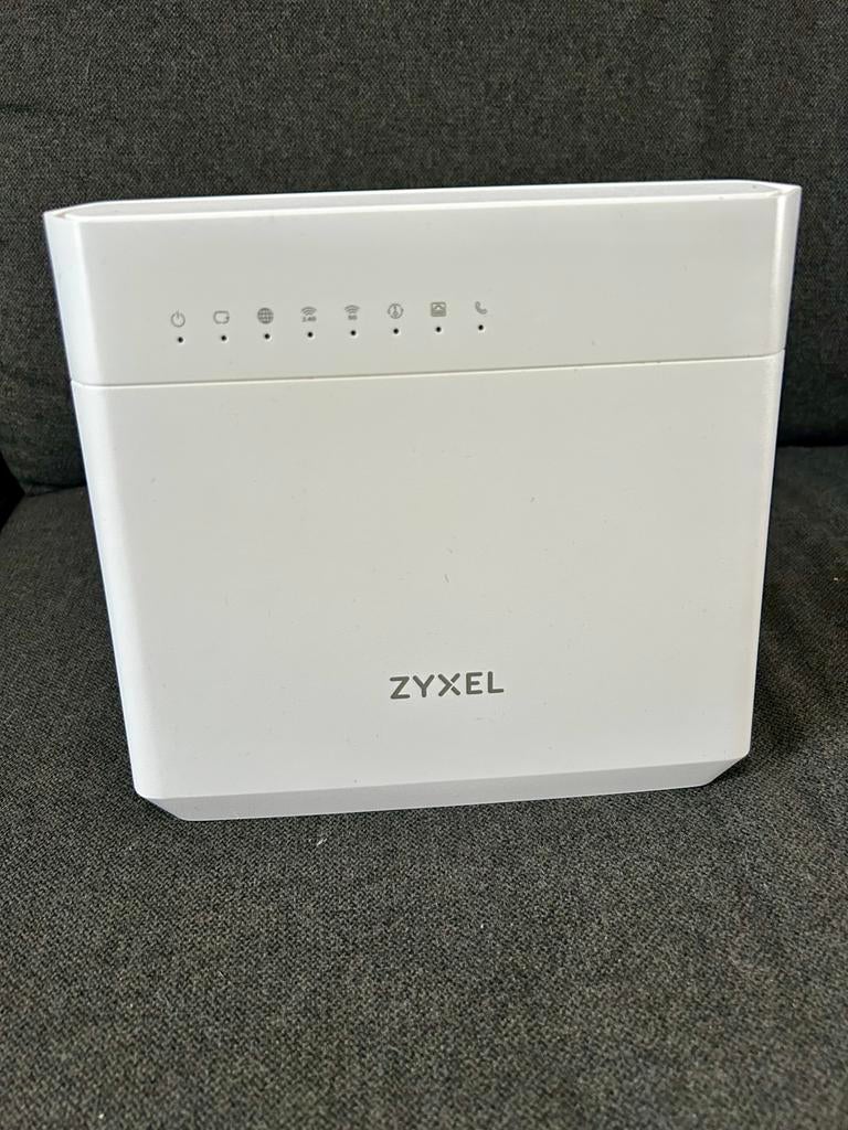 Zyxel T50 Router Modem VMG8825, Computers en Software, Routers en Modems, Ophalen of Verzenden, Zo goed als nieuw