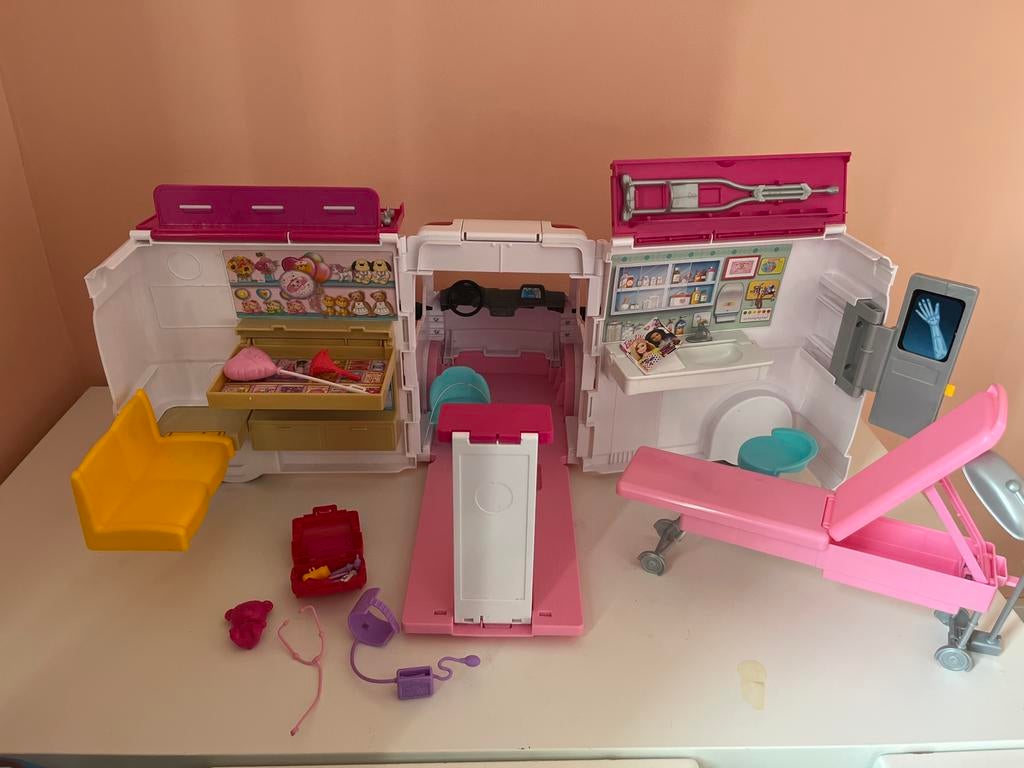 Barbie Ambulance, Ophalen of Verzenden