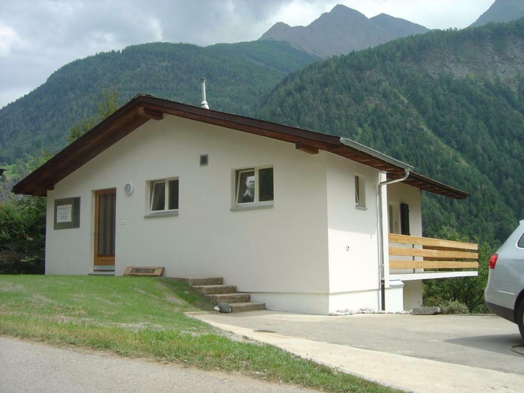 Te huur: Chalet in Breiten, Wallis voor 4 tot 8 personen, Vakantie, Vakantiehuizen | Zwitserland, 4 of meer slaapkamers, In bos