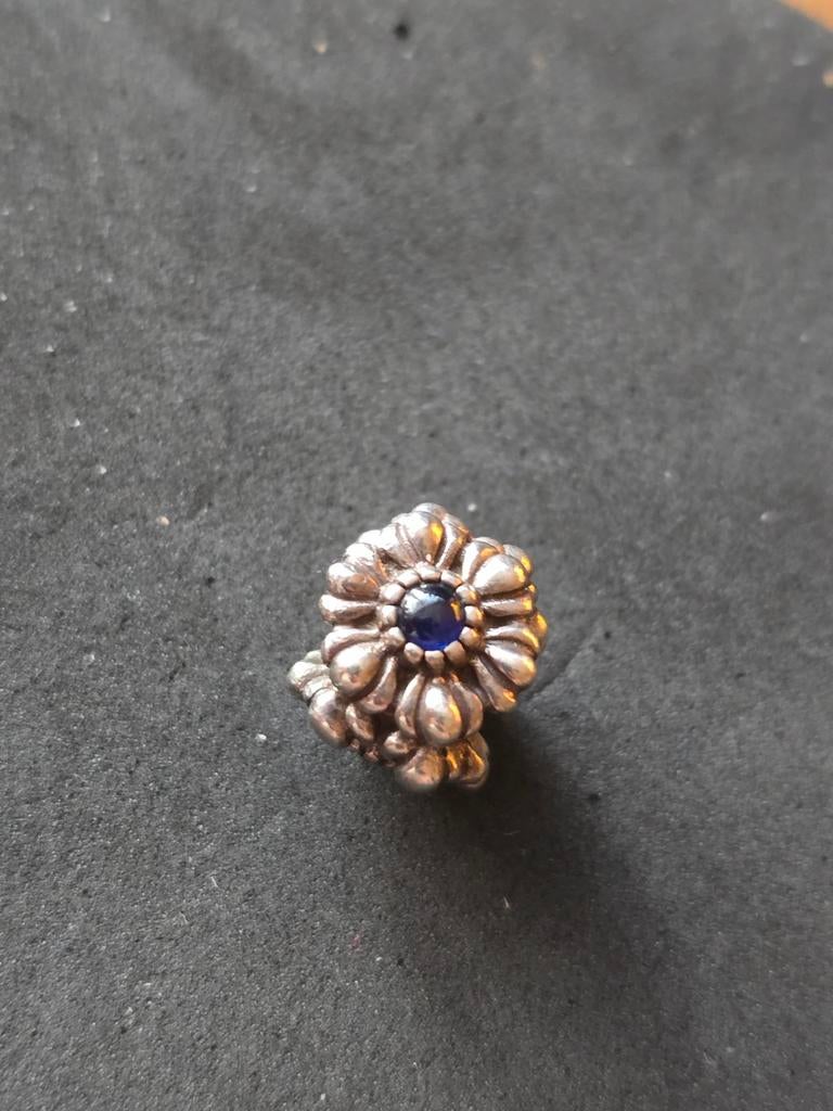 Pandora geboortebloem Saphire, Sieraden, Tassen en Uiterlijk, Bedels, Pandora, Ophalen of Verzenden, Zo goed als nieuw, 1 bedel