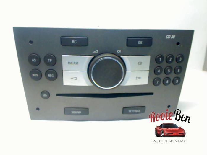 Radio van een Opel Zafira, Gebruikt, -, -, Opel