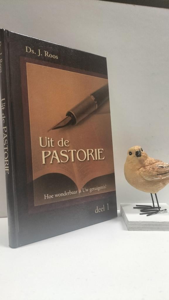 Roos, Ds. J. ; Uit de pastorie deel 1, Boeken, Ophalen of Verzenden, Gelezen, Christendom | Protestants