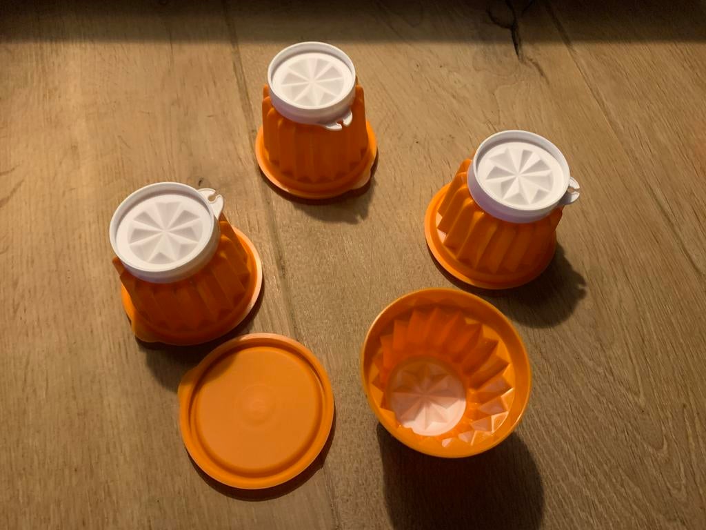 Tupperware 4 pudding vormen, Huis en Inrichting, Keuken | Tupperware, Tupperware, Overige typen, Nieuw, Oranje