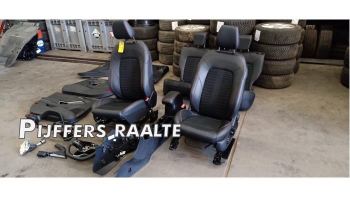 Bekleding Set (compleet) van een Ford Puma, Gebruikt, Ford