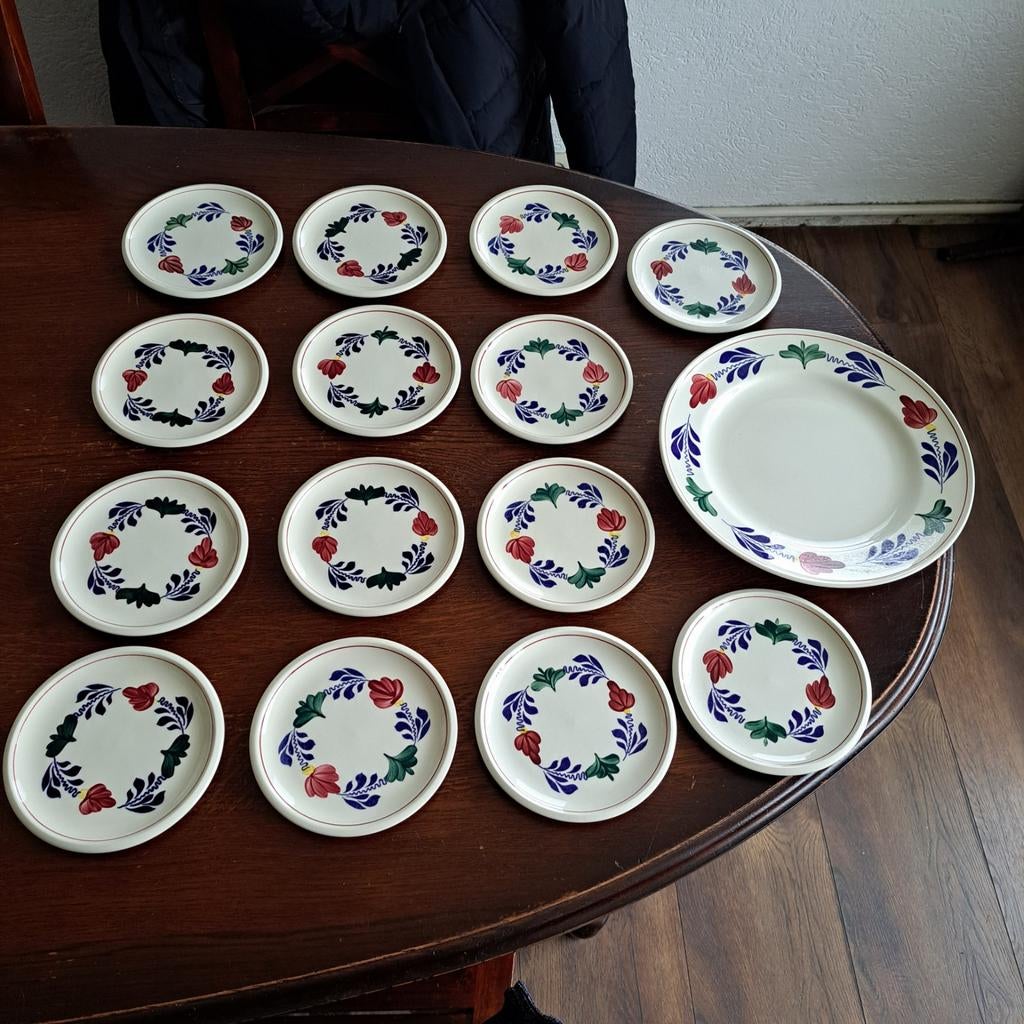 15 delige gebaksset en een cakeschaal  boerenbont, Huis en Inrichting, Keuken | Servies, Ophalen, Keramiek, Zo goed als nieuw