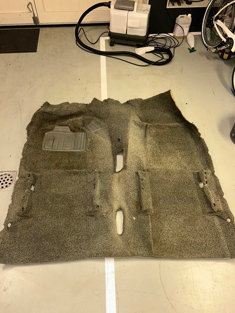 BMW e21 323 antraciet vloertapijt., Verzenden, Gebruikt, BMW