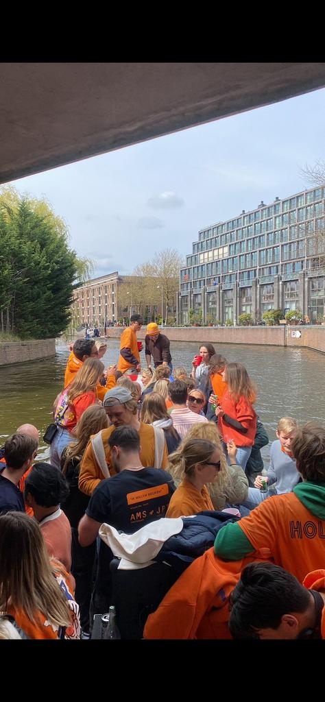 Partyboot huren Randstad — Grote boot met wc + schipper, Met schipper