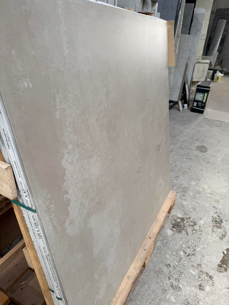 120x120 keramische tegel betonlook, Ophalen, Zo goed als nieuw, Vloertegels, 60 cm of meer