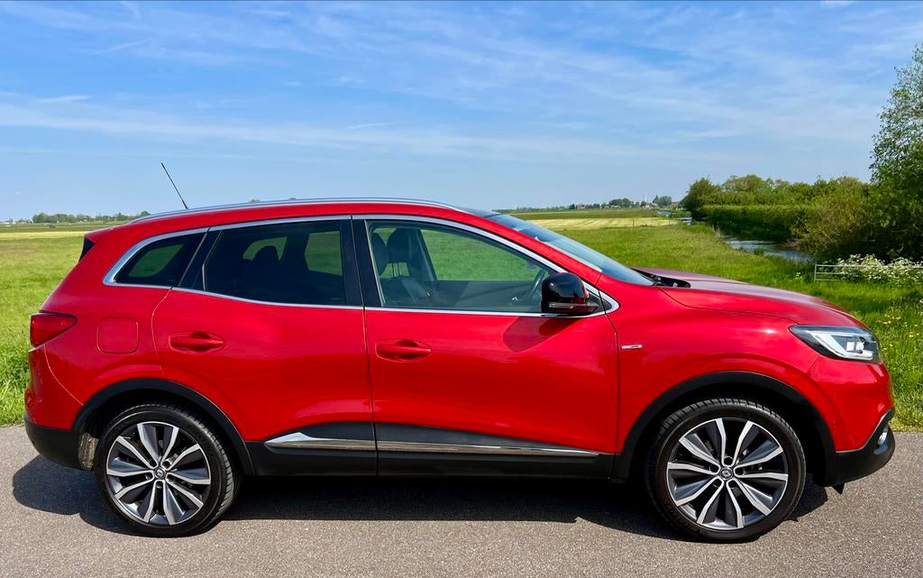 Renault Kadjar 1.2 TCE AUT Bose Keyless Carplay Nw ketting, Auto's, Renault, Kadjar, 4 cilinders, Geïmporteerd, 66 €/maand