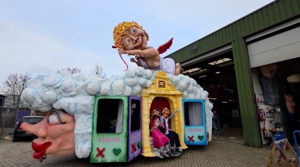 Carnavalswagen praalwagen (delen) te koop, Ophalen, Gebruikt, Feestartikel, Carnaval