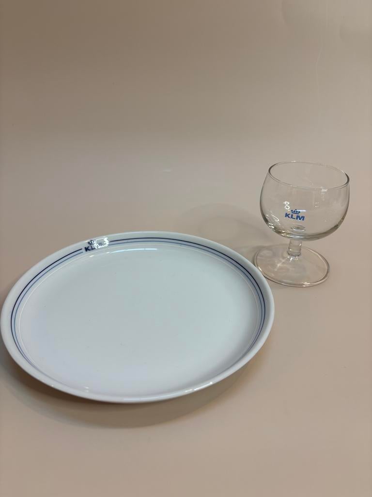 KLM Servies - Bord en Glas verzamelaar, Huis en Inrichting, Keuken | Servies, Gebruikt, Ophalen of Verzenden, Bord(en), Overige stijlen
