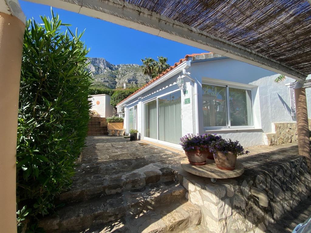 Foto 6 van Vrijstaande 4-persoons bungalow met privézwembad in Denia (M