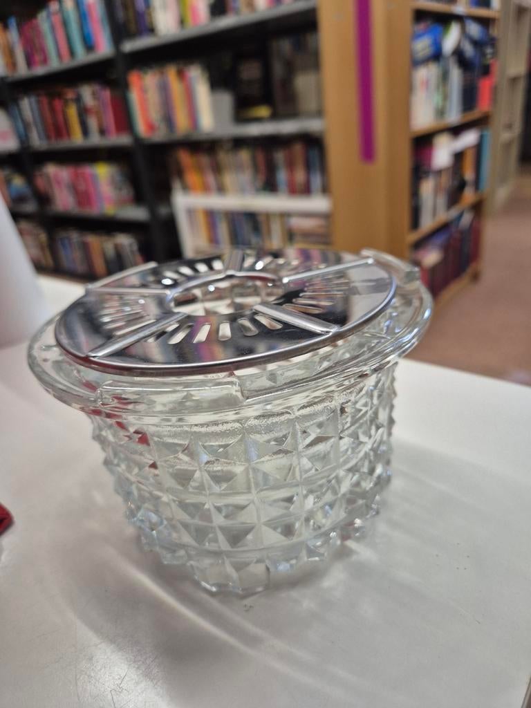Thee lichtje voor een theepot, Gebruikt, Overige kleuren, Unknown, Unknown