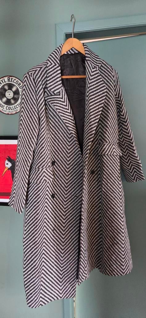 Lange mantel met voering zwart/wit, Kleding | Dames, Ophalen of Verzenden, Nieuw, Maat 38/40 (M), Zwart