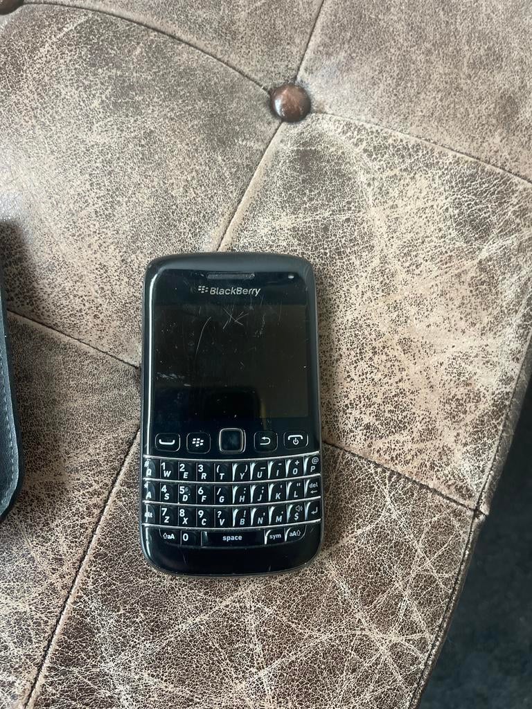 BlackBerry BOLD met leren hoes, Telecommunicatie, Mobiele telefoons | Blackberry, Gebruikt, Zwart, Touchscreen, Ophalen of Verzenden