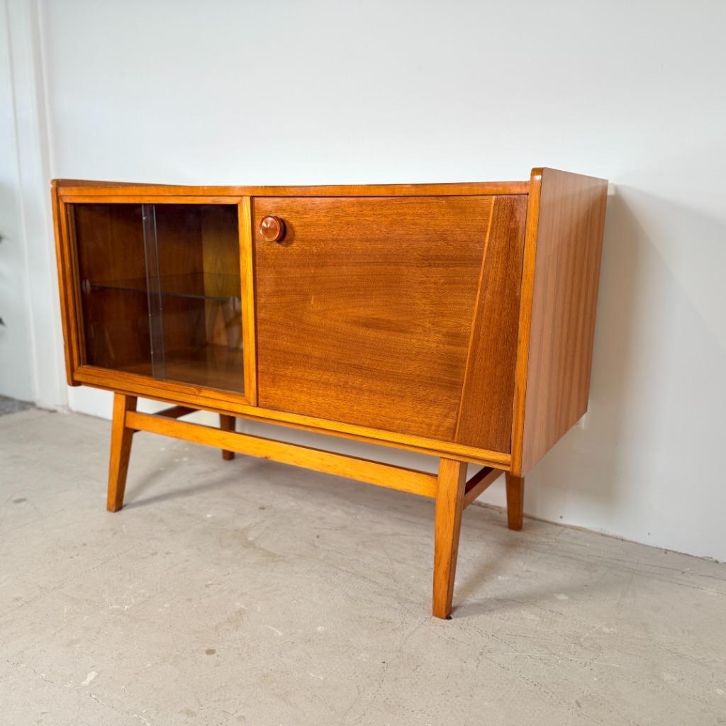 Vintage sideboard/ televisiekast hoogglans noot, Bilea, Huis en Inrichting, Met deur(en), 100 tot 150 cm, Vintage, Ophalen of Verzenden