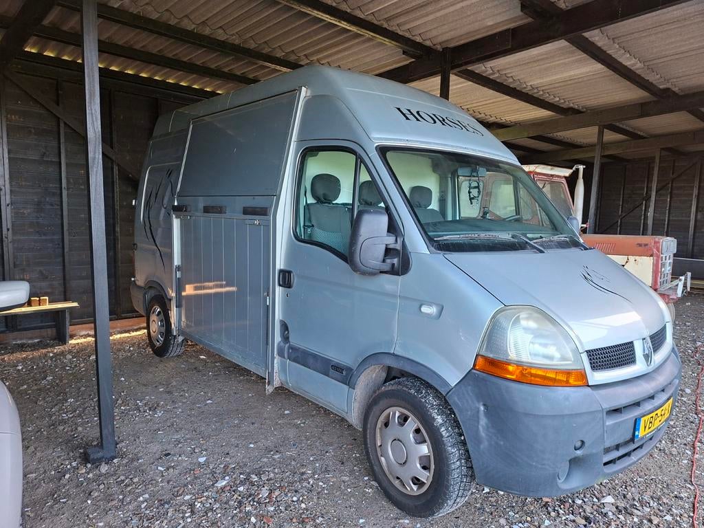 Paardenbus Renault Master omgebouwd door Horse on Wheels, Ophalen