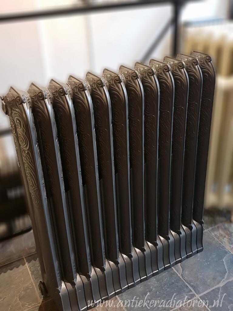 Unieke gietijzeren bloemradiatoren, Doe-het-zelf en Verbouw, Verwarming en Radiatoren, Ophalen, Gebruikt, Radiator, Minder dan 60 cm