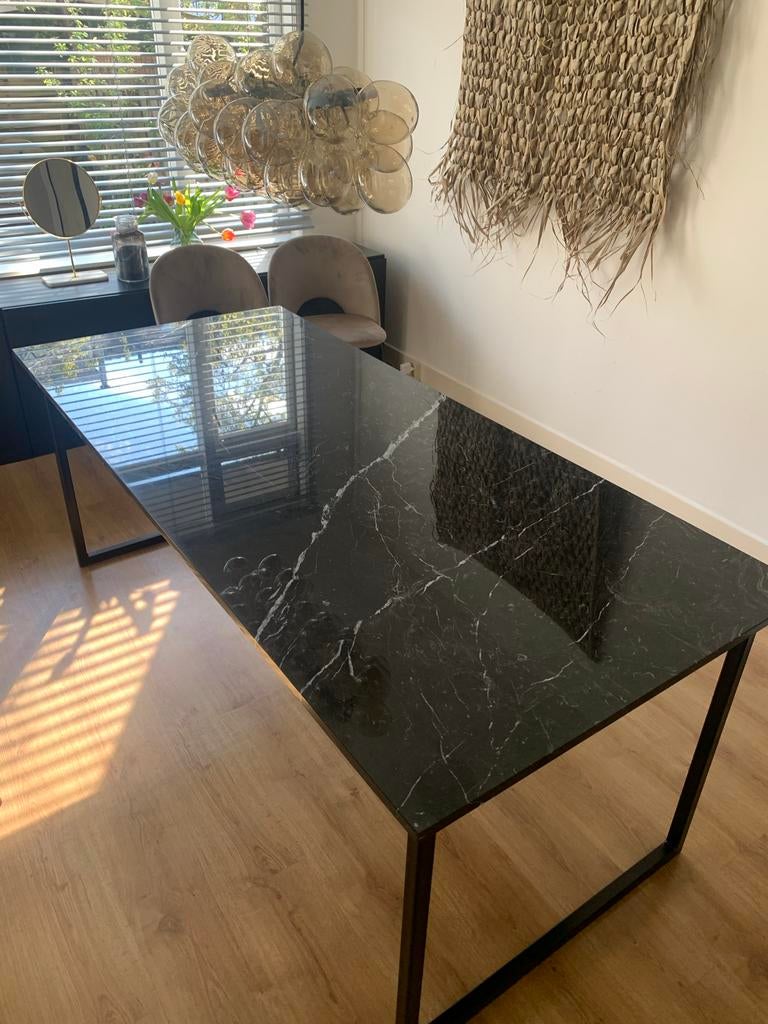 Zwarte (ECHT!) marmeren eettafel van Aime Té, Ophalen, Overige materialen, 50 tot 100 cm, Zo goed als nieuw