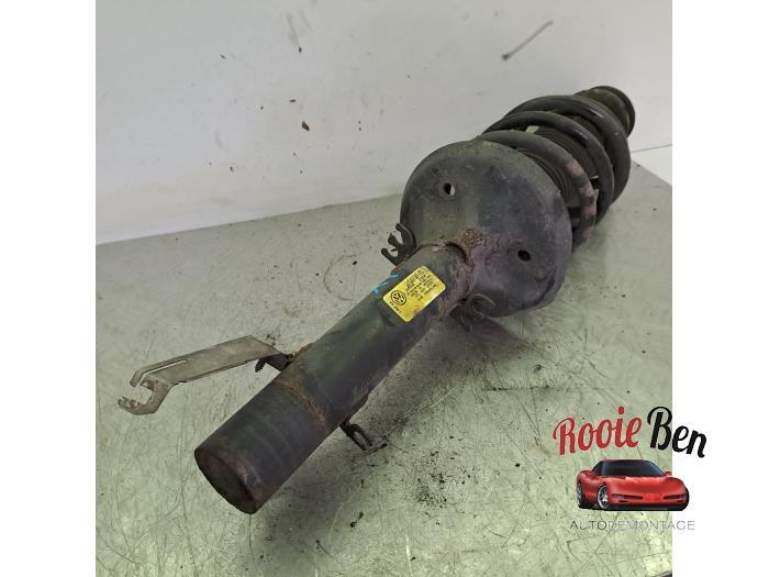 Schokdemperpoot links-voor van een Volkswagen Beetle, Gebruikt, -, Volkswagen, -