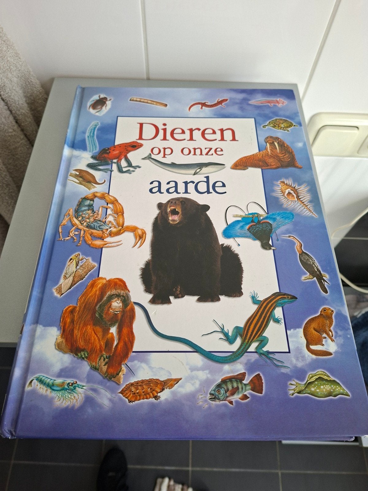 Groot boek dieren op onze aarde, Ophalen of Verzenden, Zo goed als nieuw, Overige diersoorten