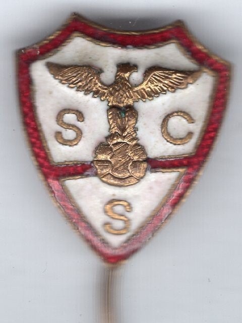 Portugese voetbalclub Sport Comércio e Salgueiros ( G_223), Ophalen of Verzenden, Zo goed als nieuw, Sport, Speldje of Pin